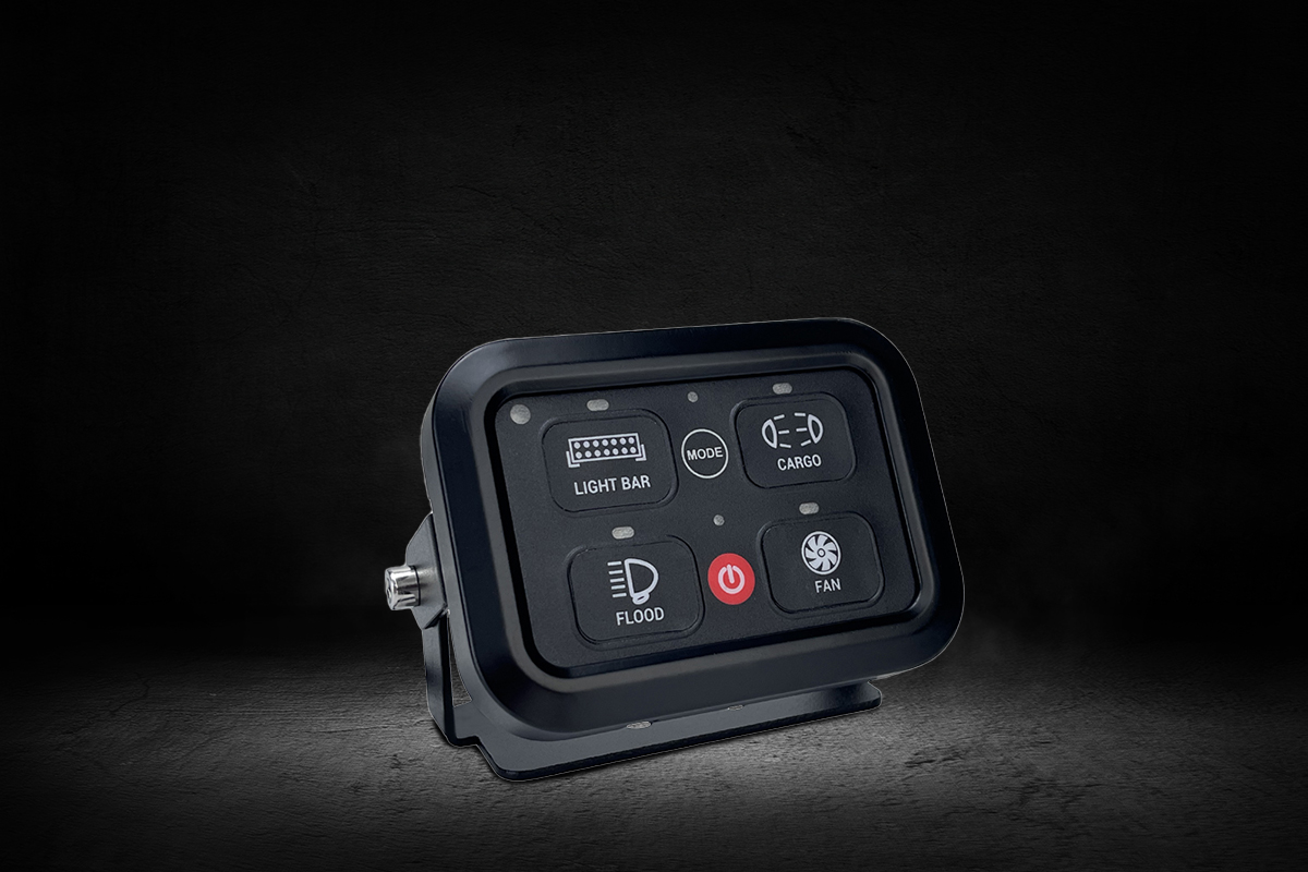 Switch Panel Lumidrive 12V : Centralisez l'Électricité de Votre 4x4 sur Xperts4x4 Accessoires 4x4 Off-Road