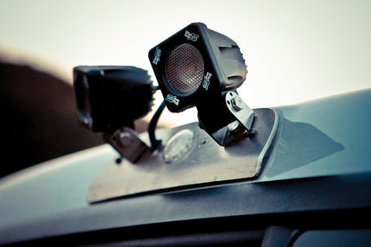 Projecteur LED Vision-X Solstice Solo Black 10W de LUMIDRIVE, compact et puissant, pour éclairage tout-terrain.