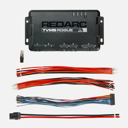 Système de gestion de batterie REDARC SOLI BCDC Alpha50R TVMS Rogue pour énergie et autonomie, avec affichage numérique.