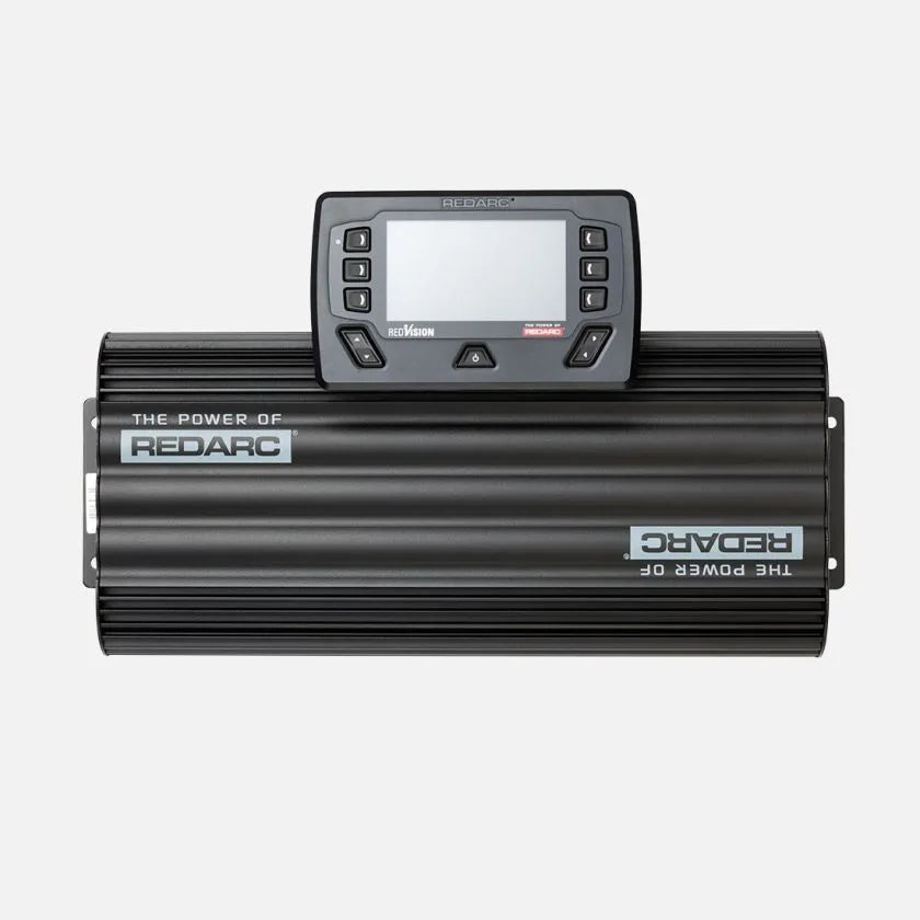 Système de gestion de batterie REDARC SOLILA Manager30 et TVMS Rogue 4x4 pour autonomie et énergie en 4x4, installation électrique.