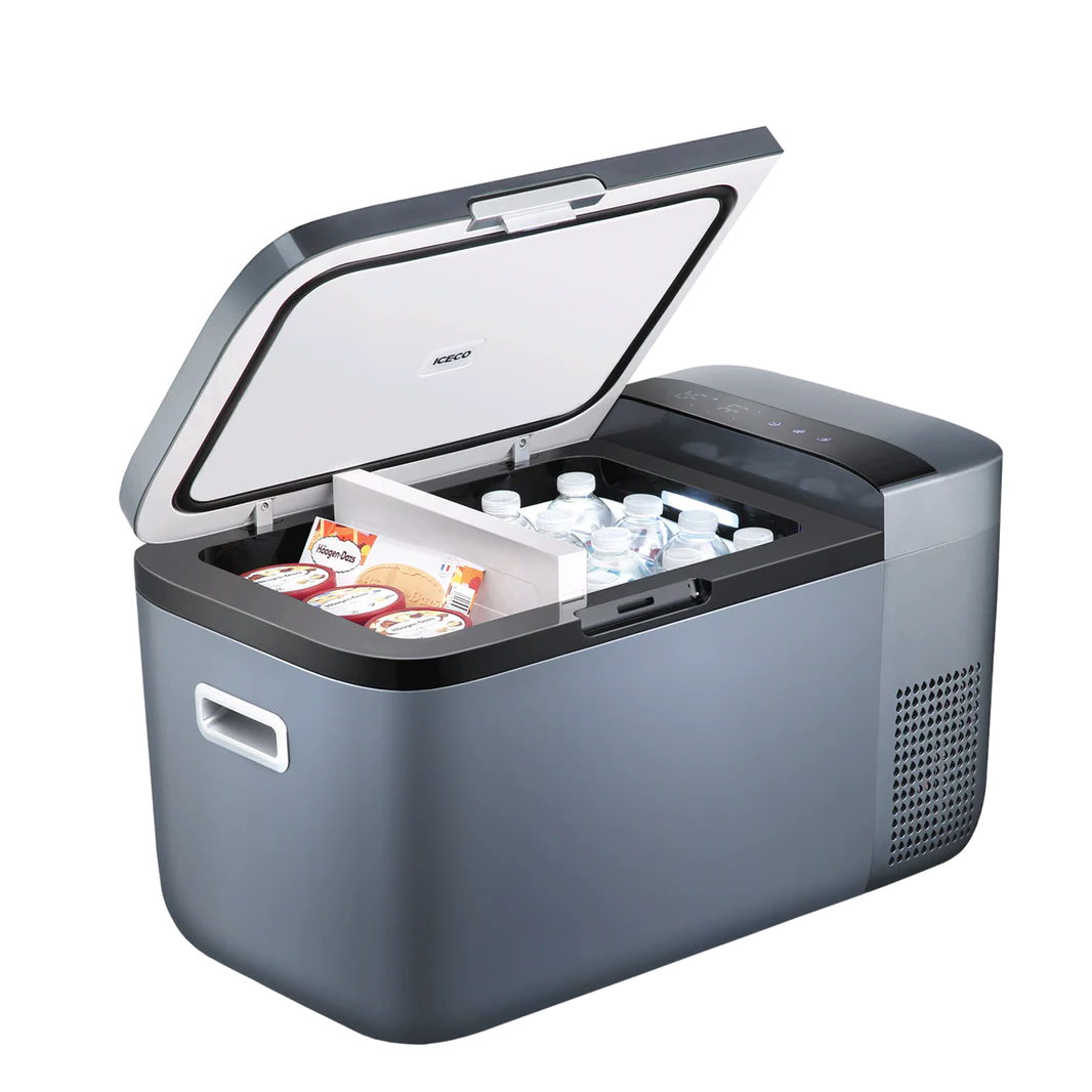 Frigo congélateur ICECO GO20 Dual-Zone gris pour véhicules 4x4, avec compartiments séparés pour froid et congélation.