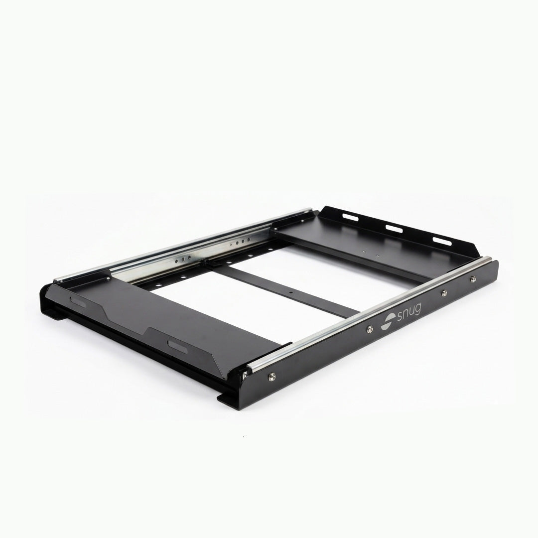 Plateau coulissant SNUG pour frigo 45L en aluminium robuste, accessoires pour coffre de véhicule tout-terrain.