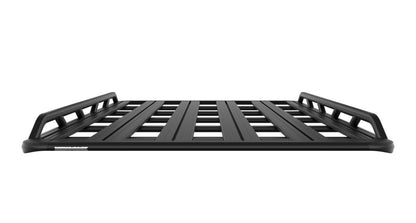 Galerie de toit RHINO-RACK Pioneer 6, modèle Tradie, 2100x1240mm, en aluminium, montée sur un véhicule tout-terrain.