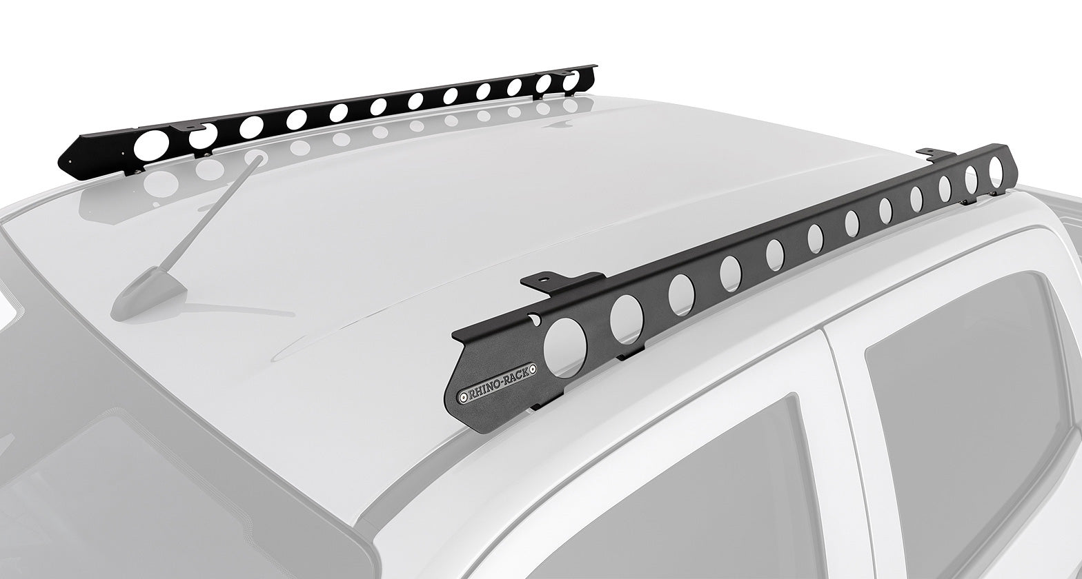 Galerie de toit Pioneer et Backbone de RHINO-RACK pour Isuzu D-Max N60 Double Cab 2020, vue de côté avec barres robustes