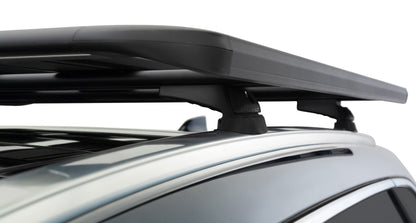 Kit galerie de toit Rhino-Rack Pioneer 6 pour Honda CR-V 6ème génération 2023, vue de côté avec barres de toit robustes.