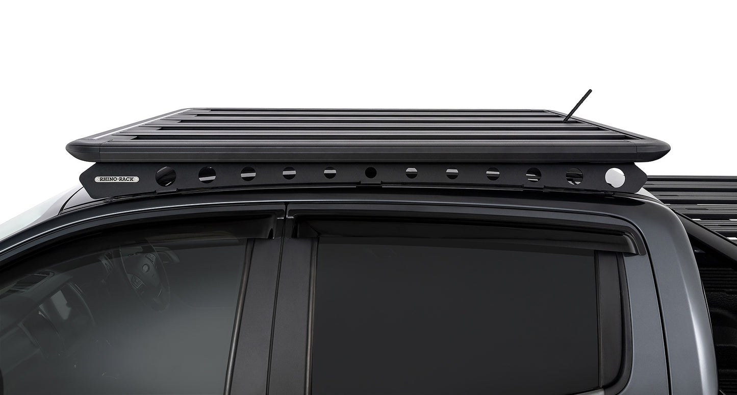 Kit galerie de toit Rhino-Rack Pioneer 6 1500x1240mm avec backbone, pour montage robuste sur véhicule tout-terrain.