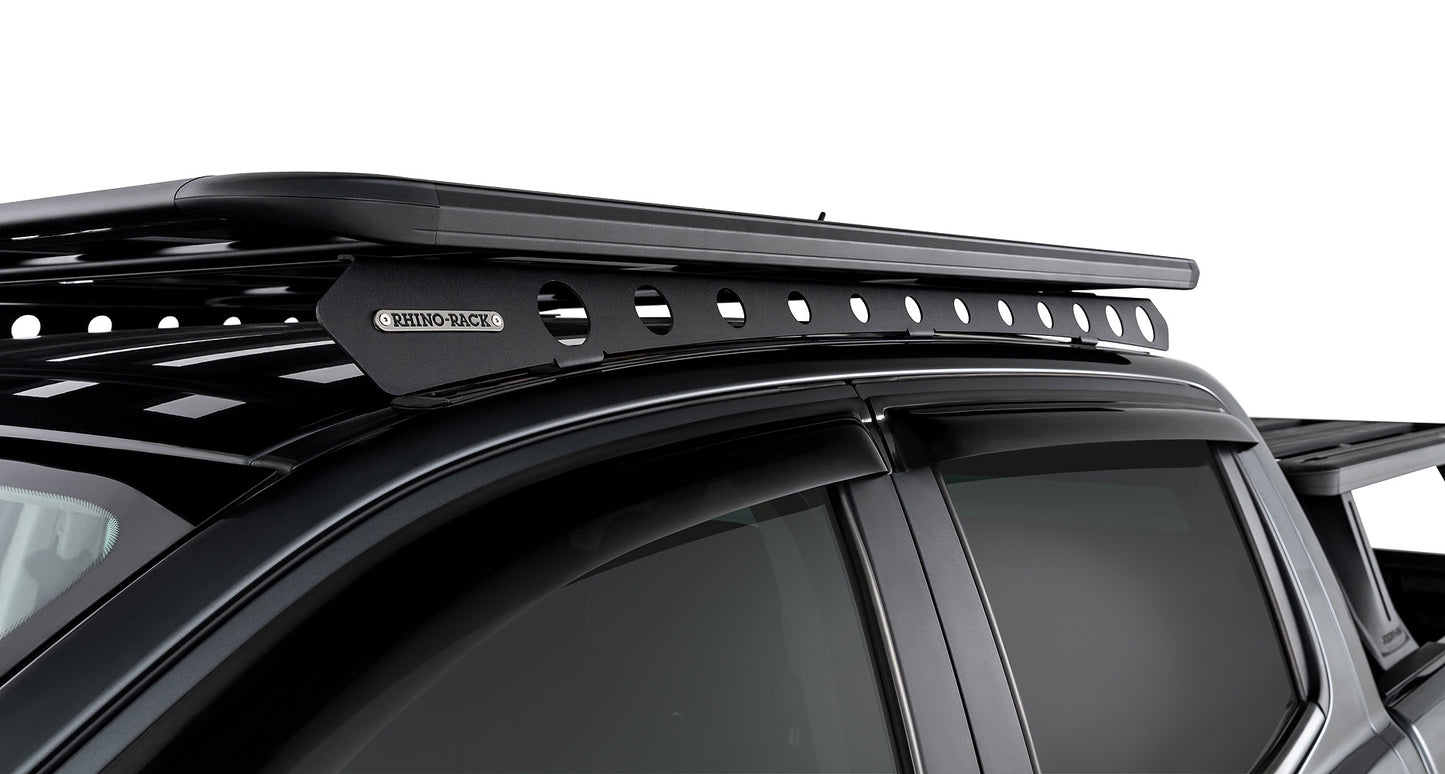 Galerie de toit Rhino-Rack Pioneer 6 1500x1240mm avec backbone, système robuste pour véhicule tout-terrain.