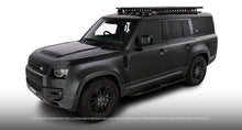Galerie de toit Rhino-Rack Pioneer 6 pour Land Rover Defender II 130, structure robuste en acier, fixation solide, dimensions 2100x1240mm.