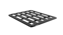 Galerie de toit Rhino-Rack Pioneer 6 900x1430mm avec pieds RLT600 pour Isuzu D-Max Gen III, vue de face.