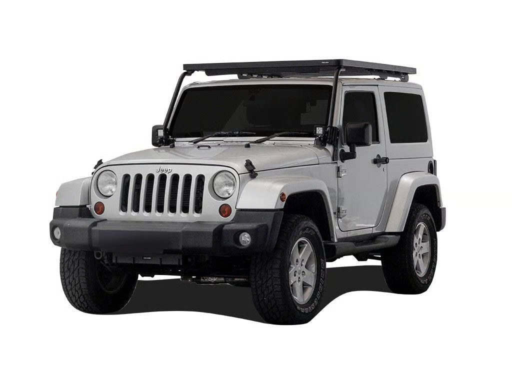 Galerie de toit Front Runner Slimline II pour Jeep JK 2 portes, 1762x1425 mm, montage extérieur, robuste et élégante.
