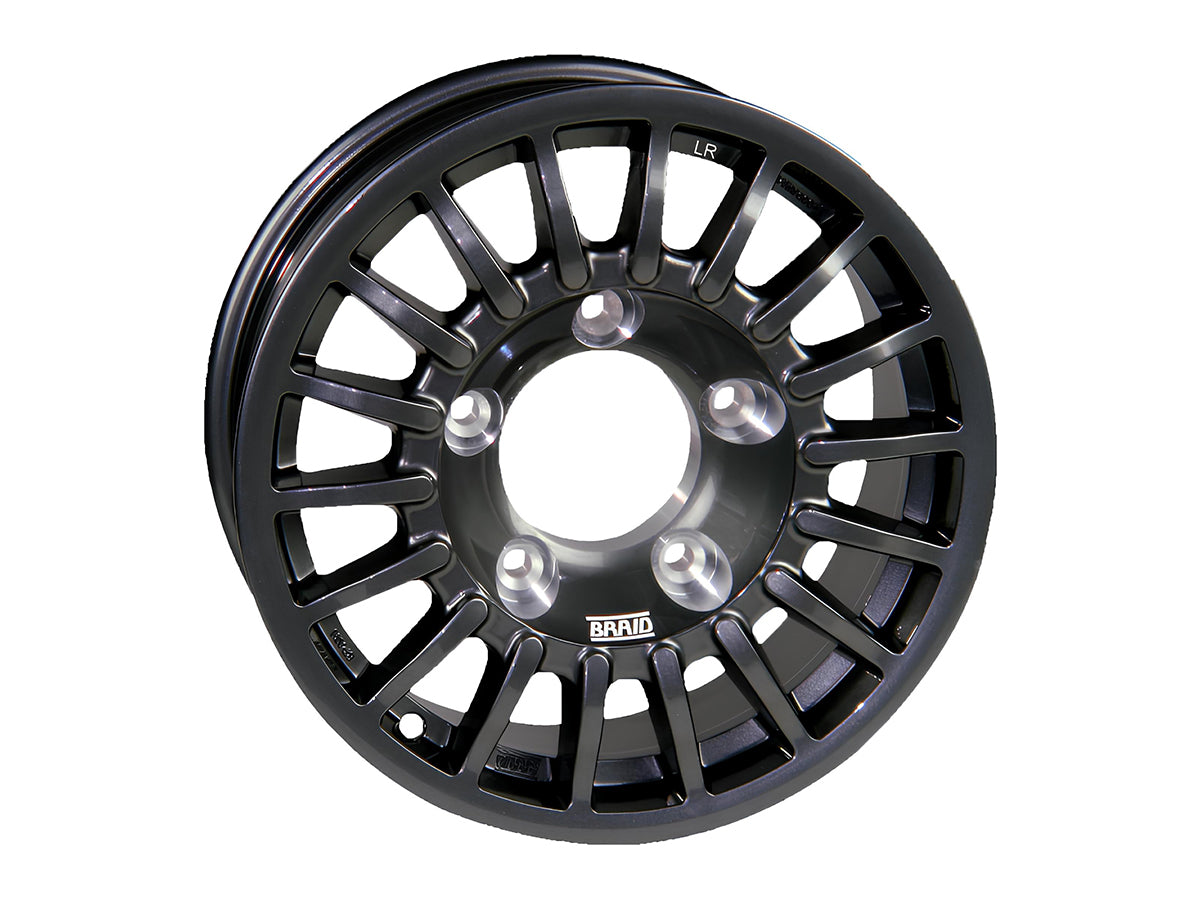 Jante en alu BRAID Winrace Noire 5x17 6x139,7 ET0, jantes légères et robustes pour voitures tout-terrain.