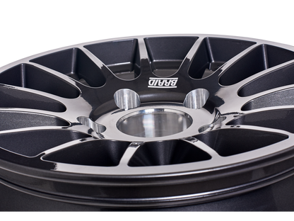 Jante en aluminium BRAID Winrace S grise 8x17, 6x139,7 ET40, pour véhicule tout-terrain.