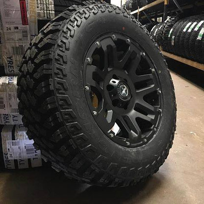 Jante American Racing AR200 noire 8,5x17 pouces, 6x139,7mm, ET0, CB106,25mm, pour véhicule tout-terrain.