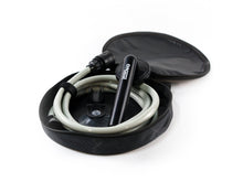 Pommeau de douche OffRoad ONTAP avec flexible 2,4 m et fixations, conçu pour utilisation en extérieur ou en camping.