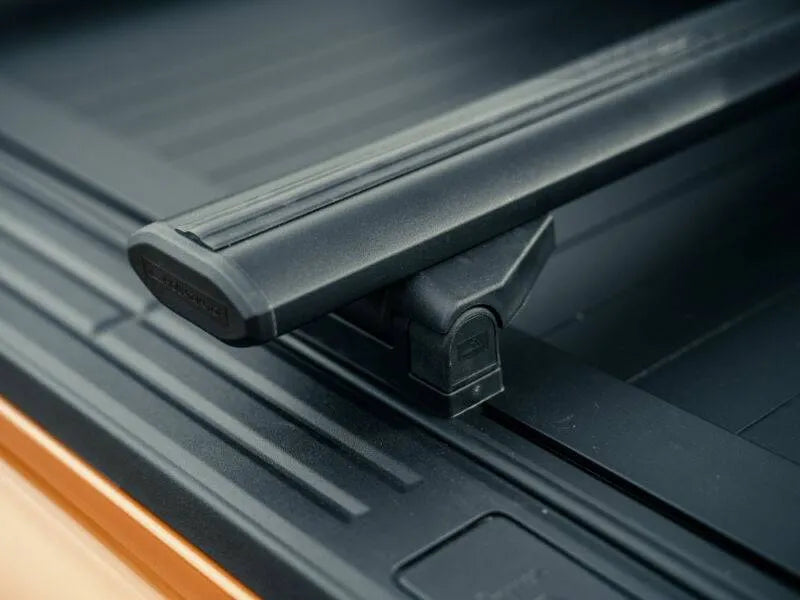 Kit de 2 barres de toit Mountain Top pour Ford Ranger Raptor 2023, compatible avec couvre-bennes EVO et MTR, en acier robuste.