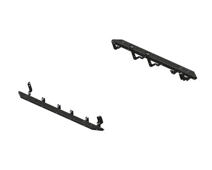 Protections de bas de caisse et marche-pieds N4 OFFROAD pour Mercedes Sprinter W907 N4 Offroad, vue de côté.