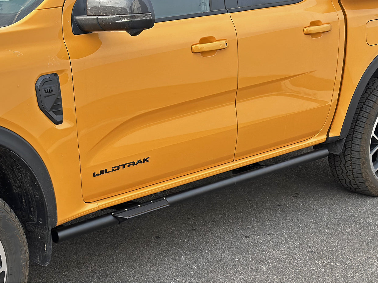 Protections tubulaires bas de caisse et marche-pieds N4 OFFROAD pour Ford Ranger T9 2023+ en acier robuste.