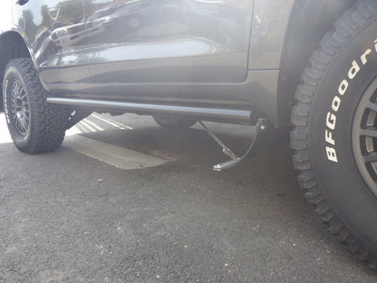 Protections tubulaires de bas de caisse Toyota VDJ200 N4-Offroad, marche-pieds robustes pour véhicule tout-terrain.