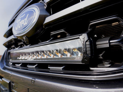 Kit de calandre LED LAZER LAMPS pour Ford Ranger Wildtrak 2023+ avec projecteurs intégrés, installation sur la grille avant.