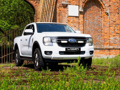 Pack LED Calandre LAZER LAMPS pour Ford Ranger XL/XLT/Tremor 2023+ avec feux triples R-750 intégrés, montage sur la grille.