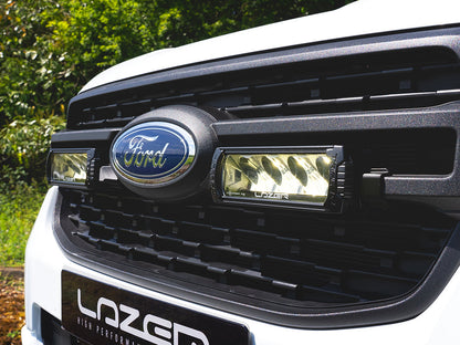 Kit de phares LED pour calandre LAZER LAMPS sur Ford Ranger XL/XLT/Tremor 2023+ avec feux triples intégrés.