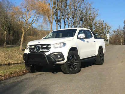 Pack LED Calandre LAZER LAMPS pour Mercedes Classe X 2017+, kit de grille LED pour une meilleure visibilité et style.