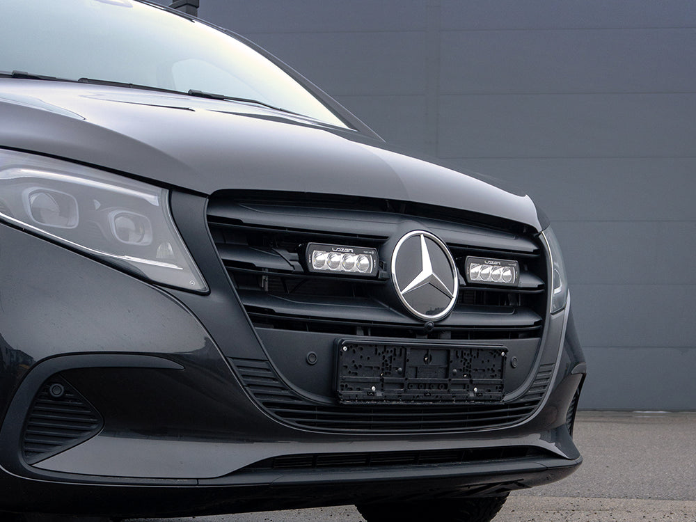 Kit de calandre LED LAZER LAMPS pour Mercedes Vito, composé de phares LED modernes pour une allure dynamique.