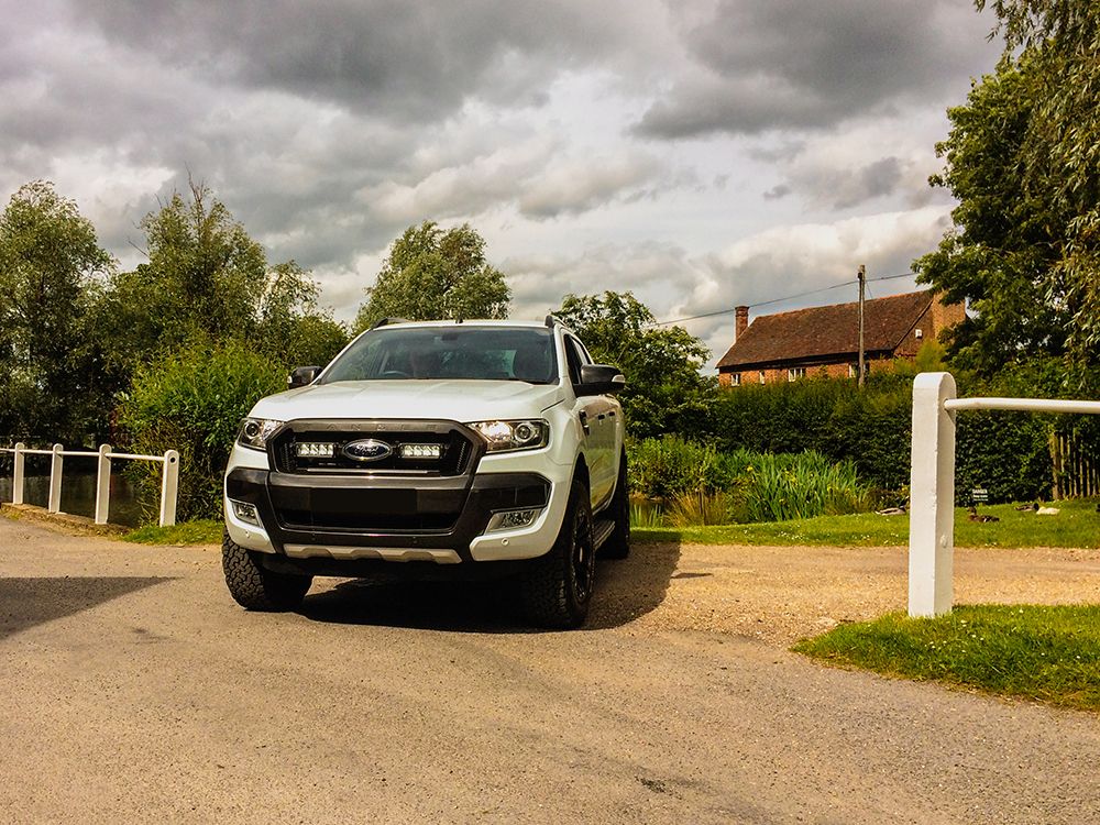 Pack LED Calandre LAZER LAMPS pour Ford Ranger 2016-2018, ensemble de phares à LED pour calandre robuste.