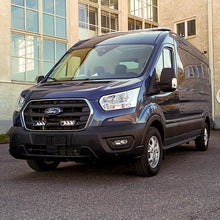 Pack LED de calandre LAZER LAMPS pour Ford Transit 2019+ avec phares LED intégrés, design moderne et éclairage puissant.