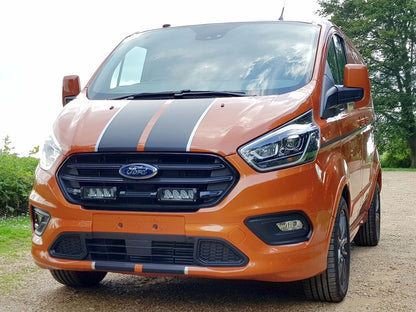 Pack LED Calandre LAZER LAMPS pour Ford Transit Custom 2018-2022, éclairage LED moderne et haute performance pour véhicule utilitaire.