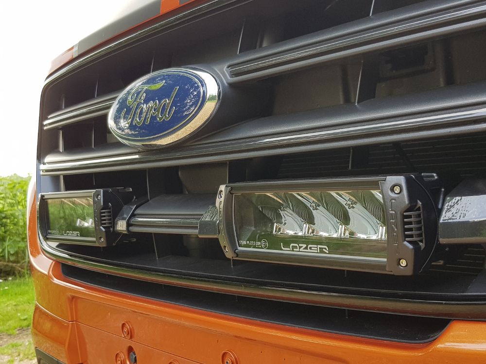 Pack LED Calandre LAZER LAMPS pour Ford Transit Custom 2018-2022, éclairage LED moderne pour calandre.