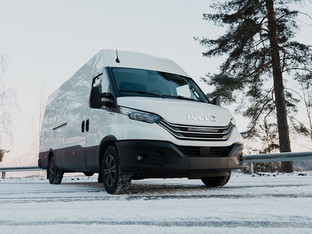 Pack LED de calandre LAZER LAMPS pour Iveco Daily 2024+, éclairage LED robuste et moderne pour véhicule utilitaire.