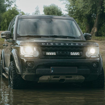 Pack LED Calandre LAZER LAMPS pour Land Rover Discovery 4 2014-2016 avec éclairage LED moderne et design élégant.