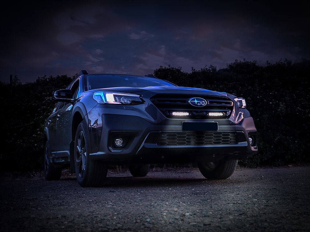 Pack LED Calandre LAZER LAMPS pour Subaru Outback 2020-2022, éclairage LED robuste et moderne pour calandre.