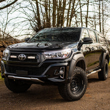 Pack de calandres LED LAZER LAMPS pour Toyota Hilux Invincible, éclairage puissant et design moderne pour la calandre.