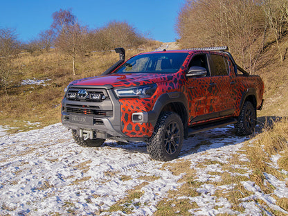 Pack LED de calandre LAZER LAMPS pour Toyota Hilux Invincible, éclairage LED robuste et moderne pour la calandre du véhicule.