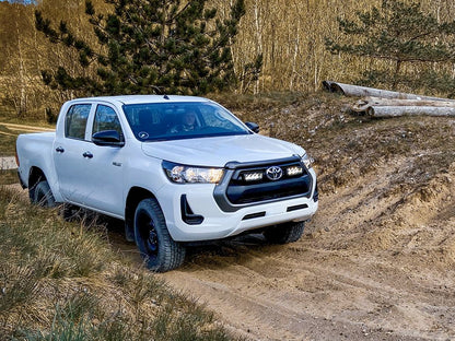Pack de calandres LED LAZER LAMPS pour Toyota Hilux Revo, éclairage puissant et design moderne pour véhicule tout-terrain.