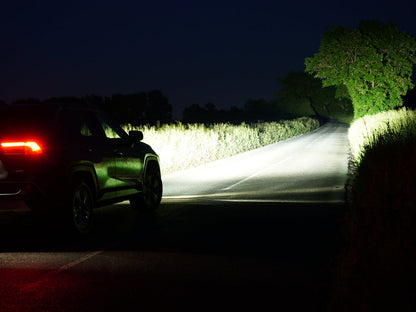 Pack LED Calandre LAZER LAMPS pour Toyota RAV4 2019+ hybride, éclairage innovant pour calandre du SUV.
