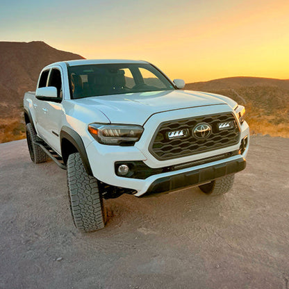 Pack LED Calandre LAZER LAMPS pour Toyota Tacoma TRD 2020-2023, éclairage LED puissant pour la calandre du véhicule.