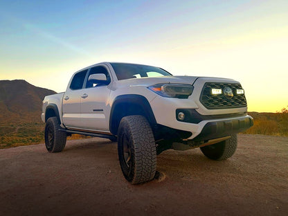 Pack LED calandre LAZER LAMPS pour Toyota Tacoma TRD 2020-2023, éclairage LED robuste et design moderne pour calandre.
