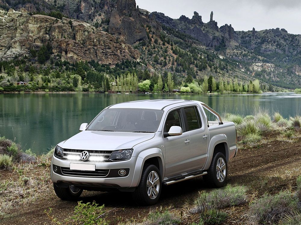 Pack LED Calandre LAZER LAMPS pour VW Amarok 2010-2015, phares LED modernes pour amélioration de l’éclairage.