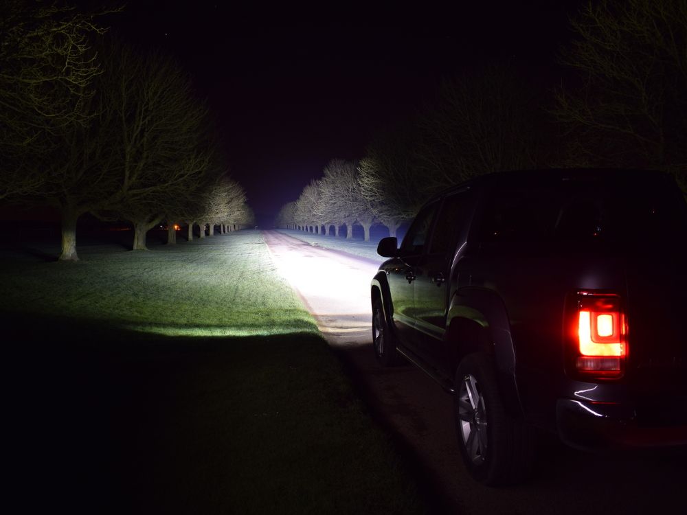 Pack LED Calandre LAZER LAMPS pour VW Amarok 2016-2021 V6, kit d’éclairage LED pour calandre robuste.