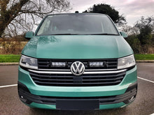 Pack LED Calandre LAZER LAMPS pour VW T6.1 2019+ avec phares LED intégrés, design moderne et haute performance.