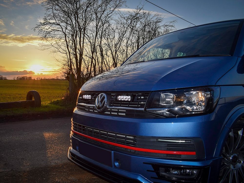 Pack LED Calandre LAZER LAMPS pour VW T6 Highline et Trendline 2016-2018, éclairage LED moderne pour calandre.