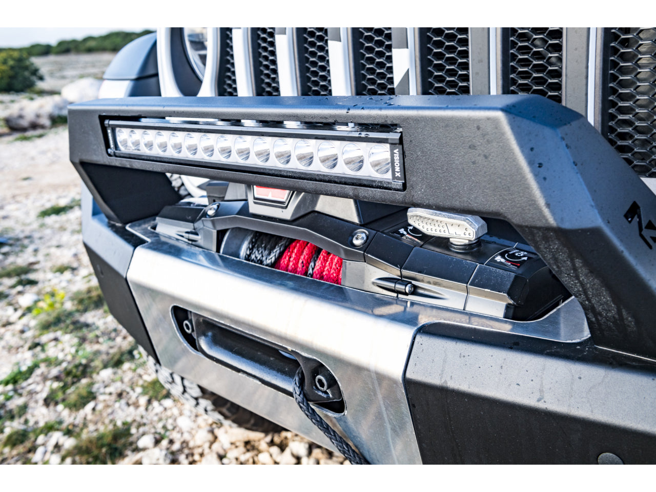 Pare-choc avant N4 OFFROAD pour Jeep Wrangler JL, robuste et conçu pour une protection tout-terrain.