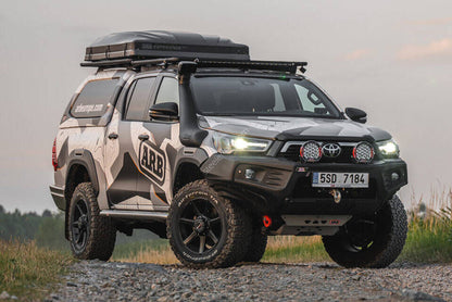 Pare-choc avant ARB Stealthbar pour Toyota Hilux 2016-2020, homologué EU, avec design robuste et ajustement précis.