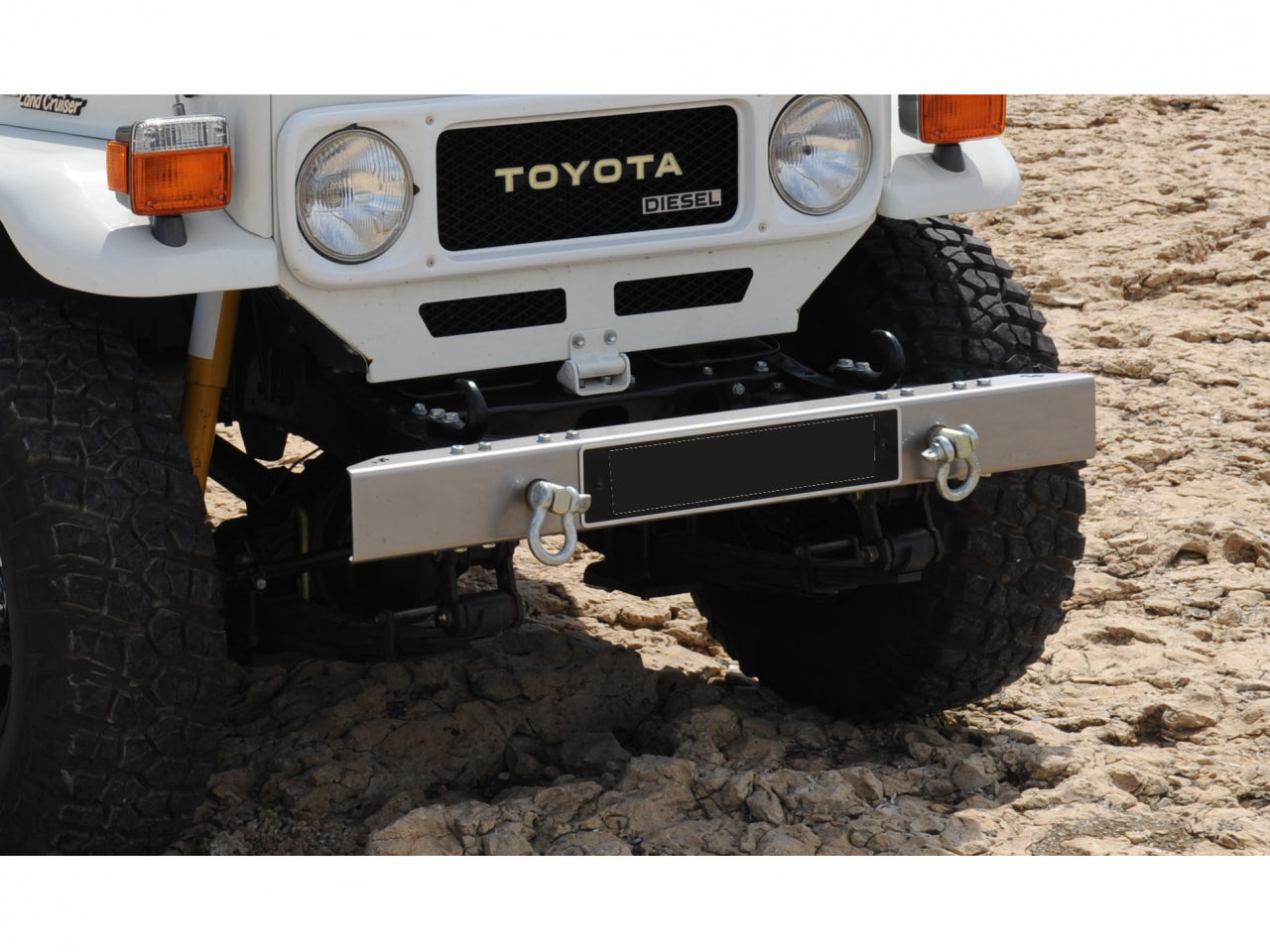 Pare-chocs avant en acier N4 OFFROAD pour Toyota Land Cruiser Série 4, robuste et adapté à l off-road.