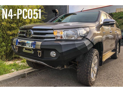 Pare-choc avant en acier N4 OFFROAD pour Toyota Hilux Revo, robuste et renforcé, conçu pour l’off-road et la protection du véhicule.
