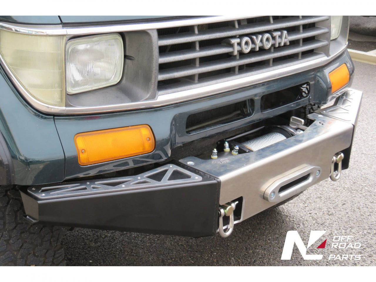 Pare-choc avant en acier N4 OFFROAD pour Toyota LJ7 KZJ7, robuste, avec design tout-terrain adapté à l off-road.
