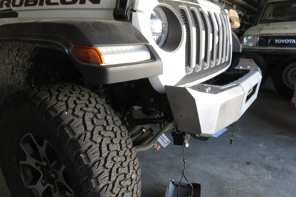 Pare-choc avant en acier pour Jeep Wrangler JL avec platine, treuil intégré, rebords courts, marque N4 OFFROAD.
